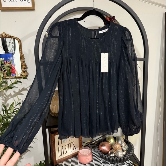 Unsubscribed silk black and silver long sleeve flowy pleated lined blouse - Picture 3 of 8